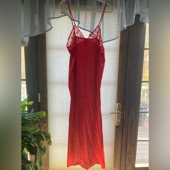 Women’s Nightgown Lingerie - Picture 2 of 5